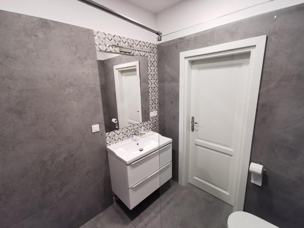 Nowe Apartamenty Zamkowa Vis A Vis Wawelu Cracovia Esterno foto